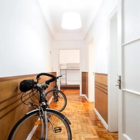 Brand New Fully Furnished Just 20 Meters From Anjos Metro Station 13 Gasthuis Lissabon